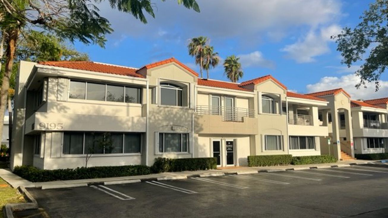 9195 Sunset Dr, Miami, FL 33173 Office Property for Sale 9195
