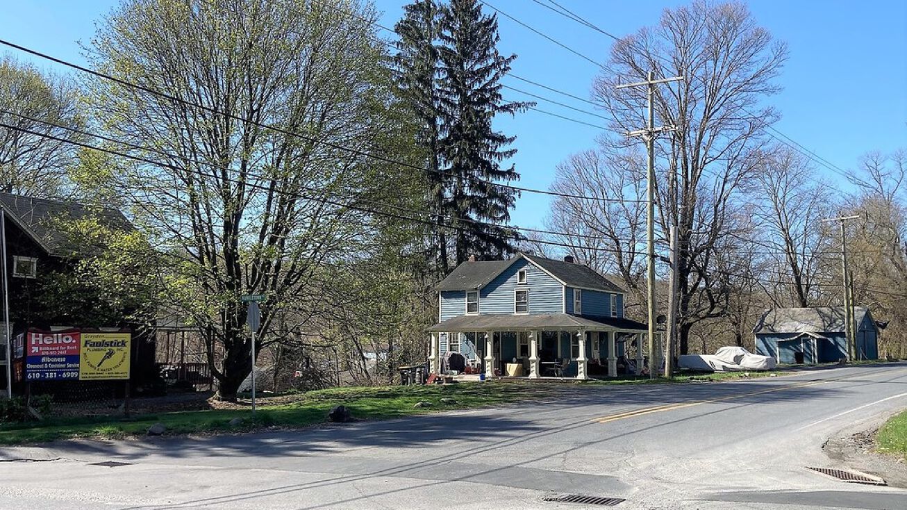 2224 Kunkletown Rd, Saylorsburg, PA 18353