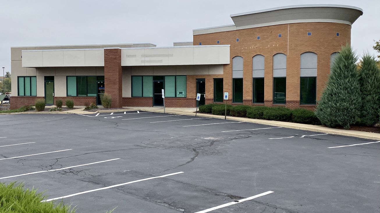 2085 Bluestone Dr, Saint Charles, MO 63303