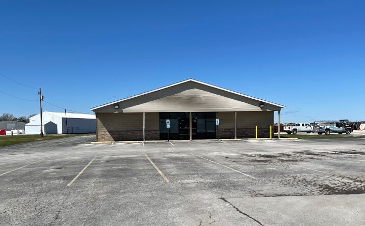 Pictures of Mixed Use, Retail property located at 5717 IL-78, Virginia, IL 62691 for sales - image #1