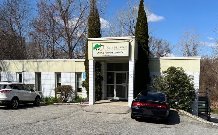 image of property at 152 CROSS RD Waterford CT 06385-1215 APN: 152-0147800