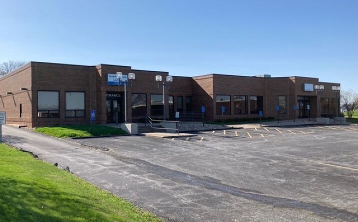 Pictures of Office property located at 210 W 53rd St, Davenport, IA 52806 for sales - image #1