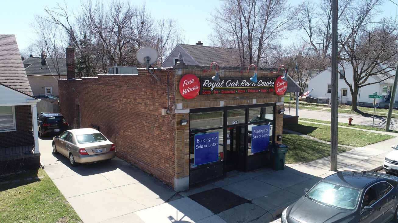 2004 E 4th St, Royal Oak, MI 48067