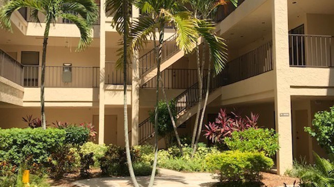 2650 Bahia Vista St, Sarasota, FL 34239