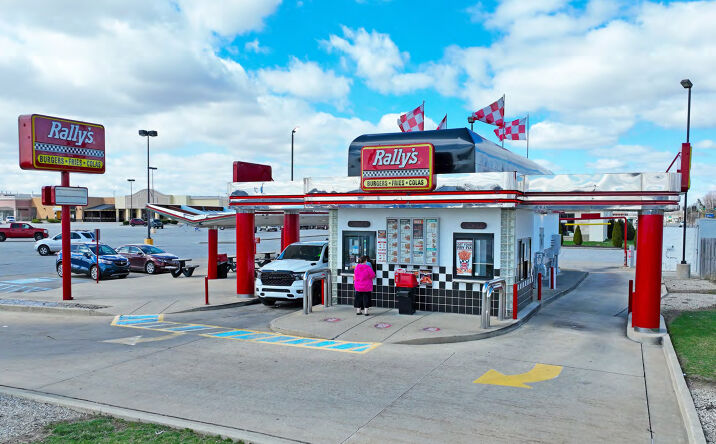 Pictures of Retail property located at 1825 E Hoffer St, Kokomo, IN 46902 for comps - image #1