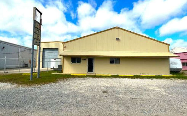 Pictures of Office, Industrial property located at 1130 Destrehan Ave, Harvey, LA 70058 for sales - image #1