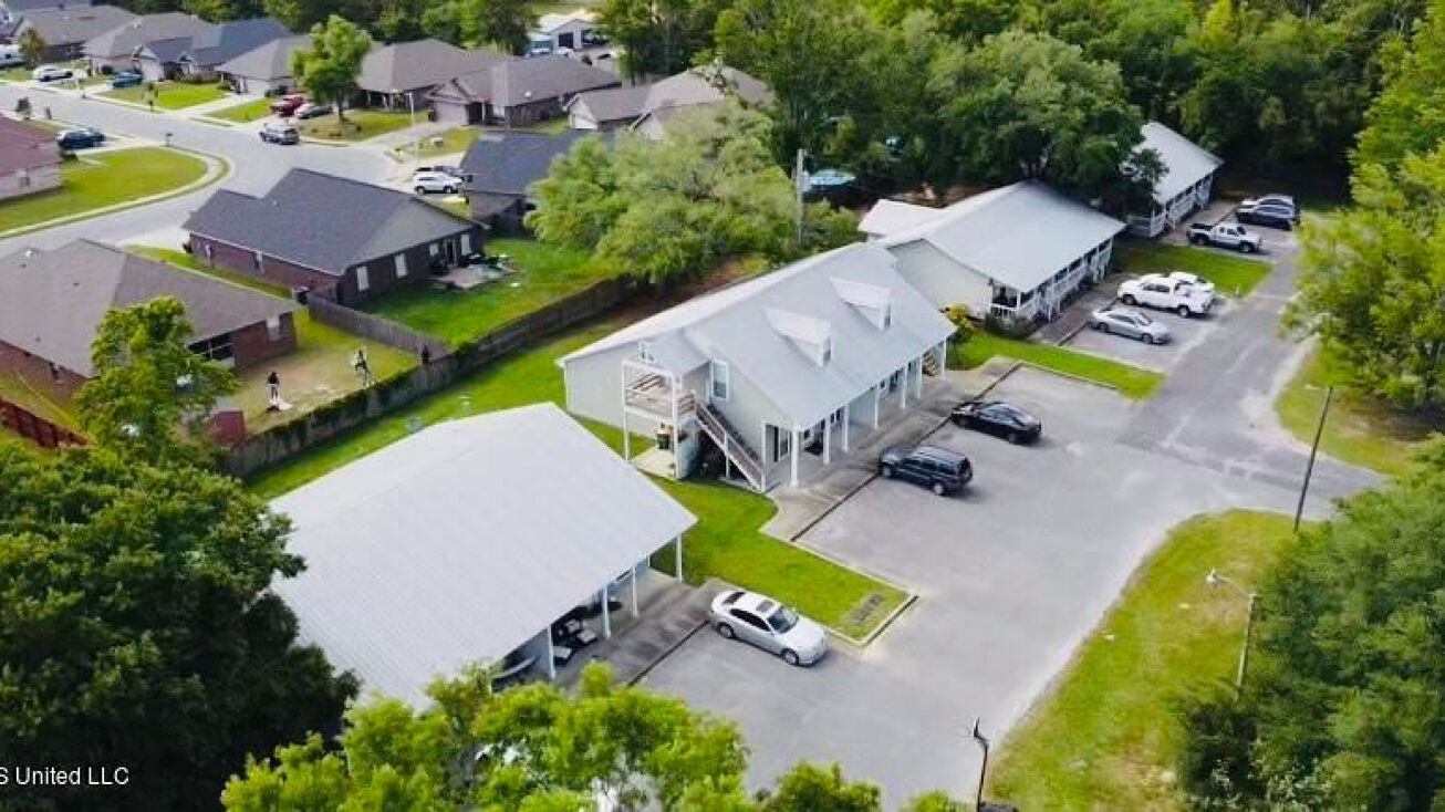 12525 Canal Rd, Gulfport, MS 39503
