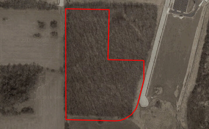 Pictures of Land property located at Corporate Center Dr & Continental Dr, West Bend, WI 53095 for sales - image #1