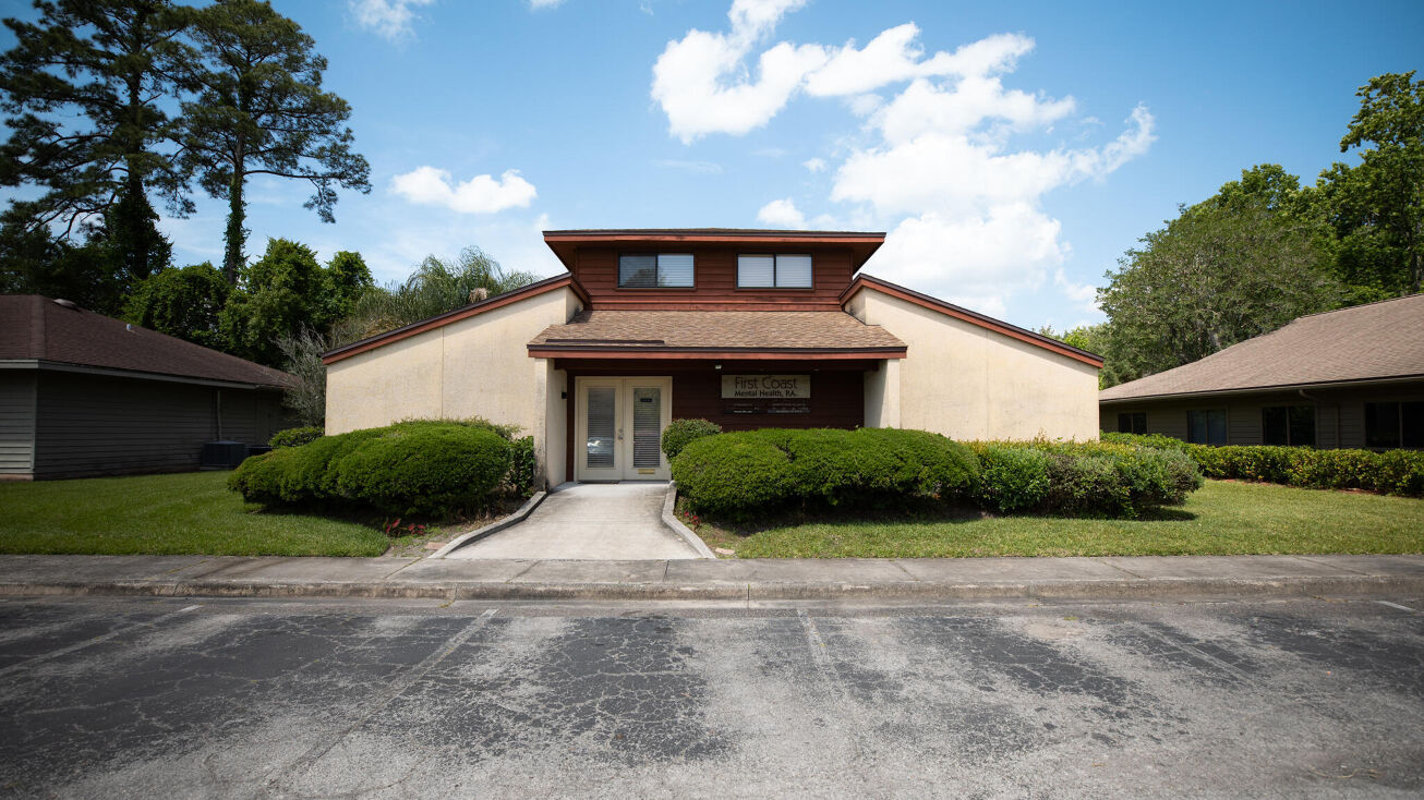 1543 KINGSLEY AVE, ORANGE PARK, FL 32073