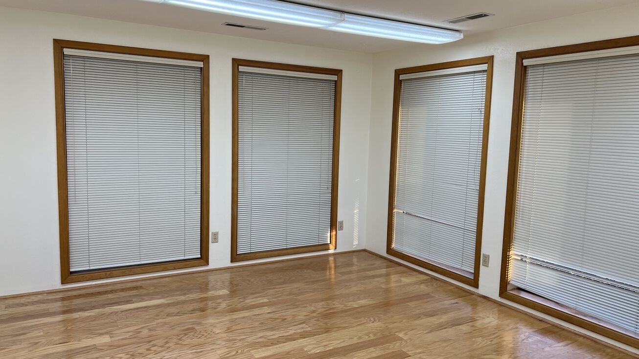 410 E Ellendale Ave, Dallas, OR 97338