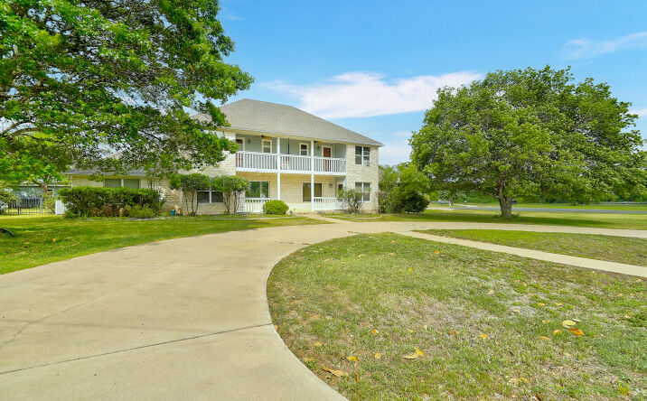 Pictures of Multifamily property located at 40202 Settlers Path, Georgetown, TX 78626 for sales - image #1