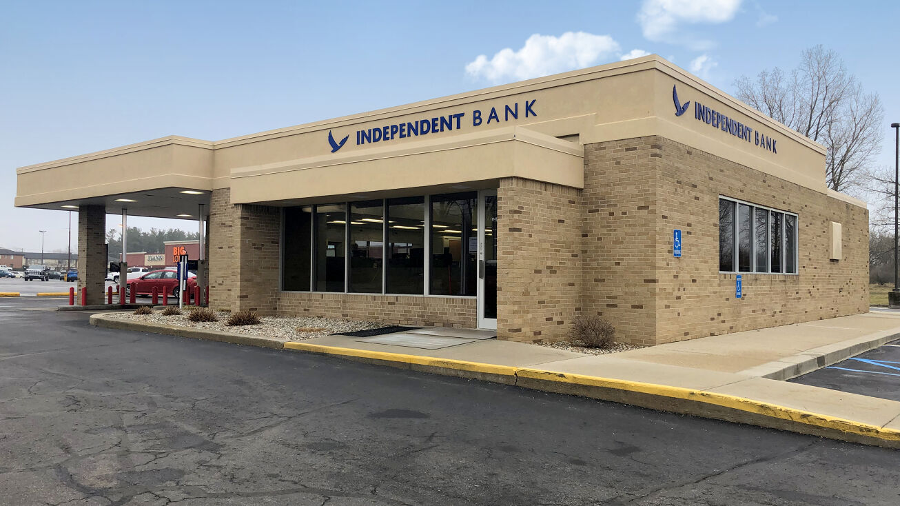 1985 W Genesee St, Lapeer, MI 48446 Retail Property for Sale Single