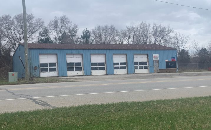 Pictures of Industrial property located at 2501 W Lexington Ave, Elkhart, IN 46514 for sales - image #1