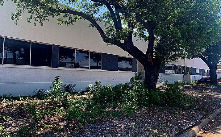 Pictures of Industrial property located at 2828 Nagle St, Dallas, TX 75220 for sales - image #1