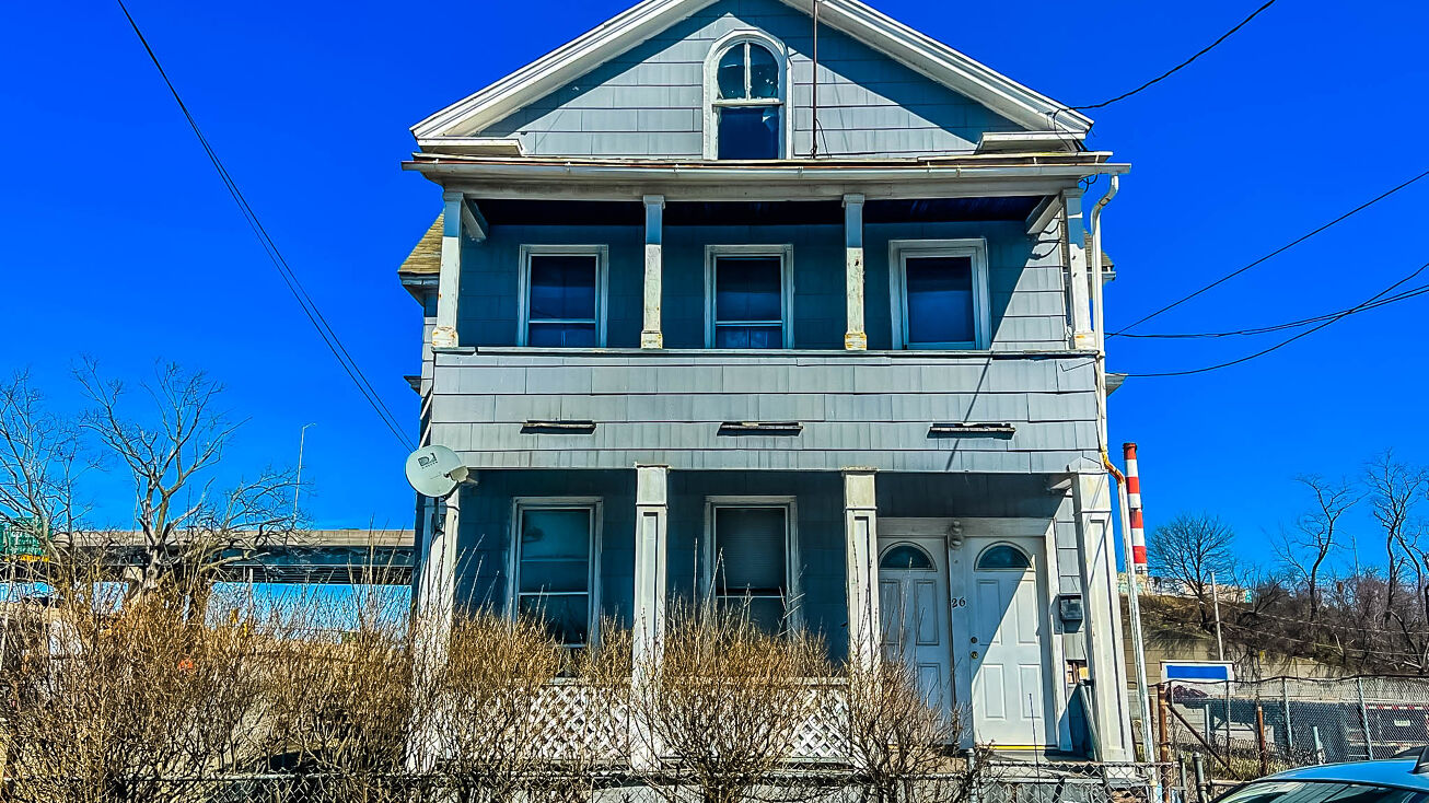 26 West Ave, Bridgeport, CT 06604