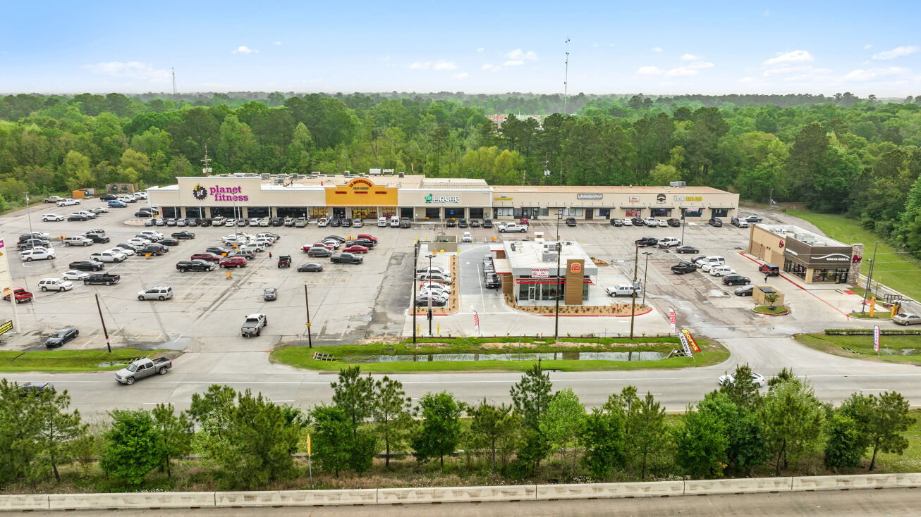 20185 US59, New Caney, TX 77357 Retail Property for Sale New Caney Shopping Center