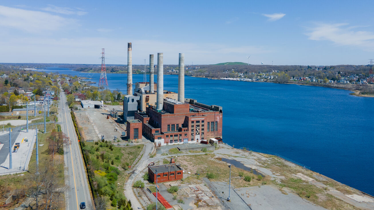 1607 Riverside Ave, Somerset, MA 02726