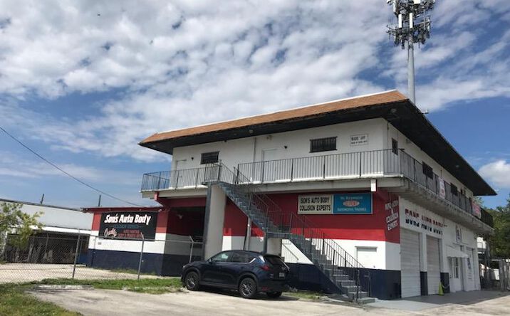 Pictures of Industrial, Mixed Use, Multifamily property located at 18370 W Dixie Hwy, North Miami Beach, FL 33160 for sales - image #1