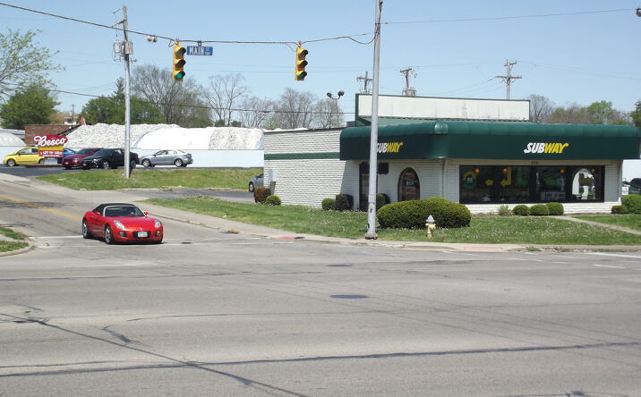 Pictures of Retail property located at 572 W Main St, Xenia, OH 45385 for comps - image #1