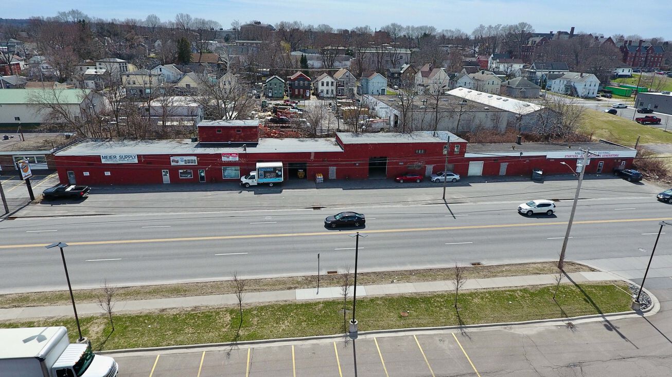 1411 Oriskany St W, Utica, NY 13502