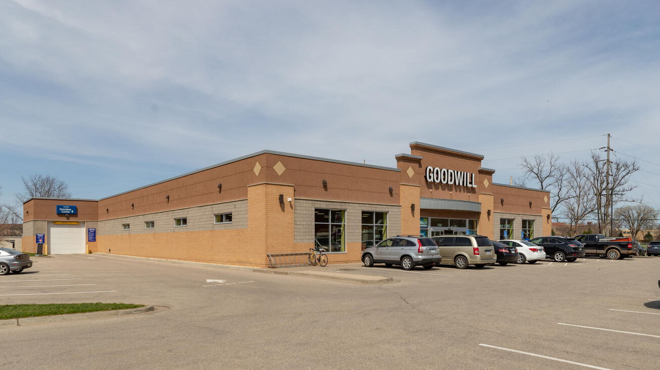 1450 Gilmore Ave, Winona, MN 55987