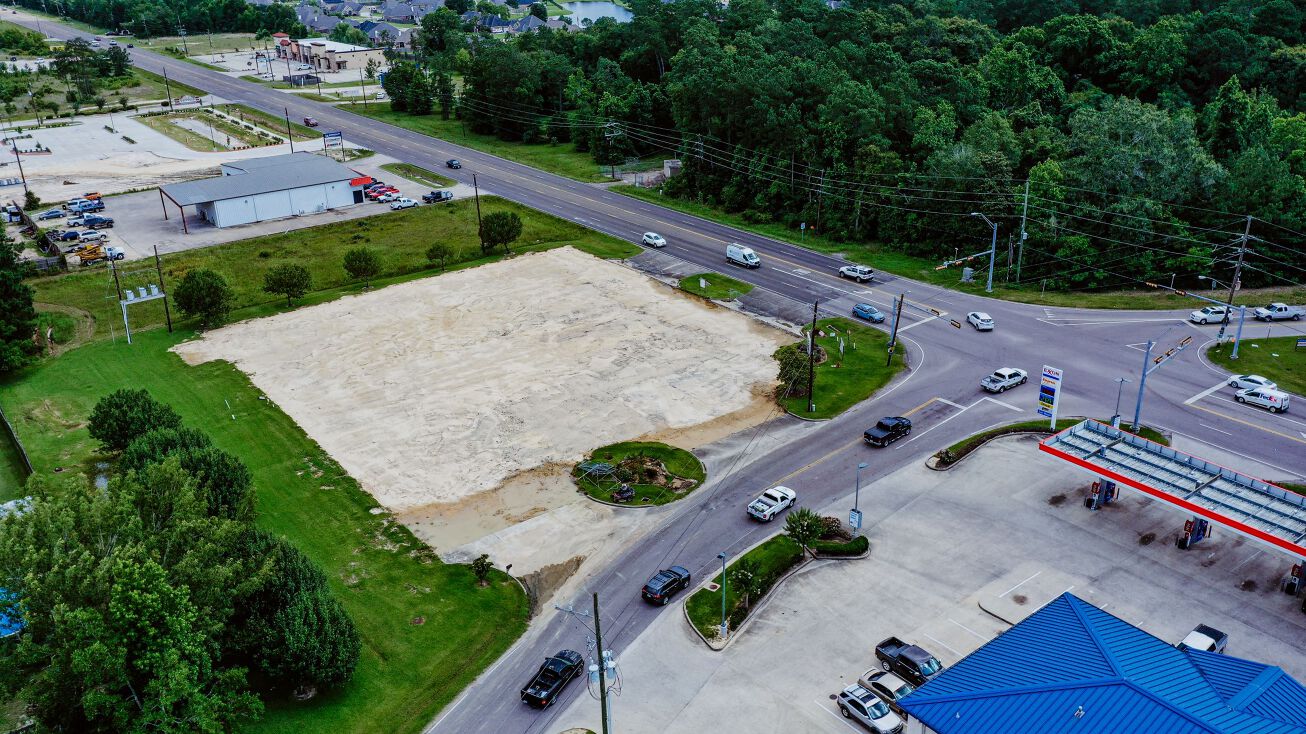 401 N Lhs Dr, Lumberton, TX 77657