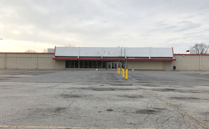 Pictures of Retail, Multifamily property located at 1727 W. Alexis Road, Toledo, OH 43613 for comps - image #1