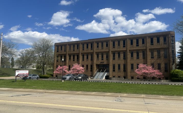 Pictures of Office property located at 411 Wolf Ledges Pkwy, Akron, OH 44311 for sales - image #1