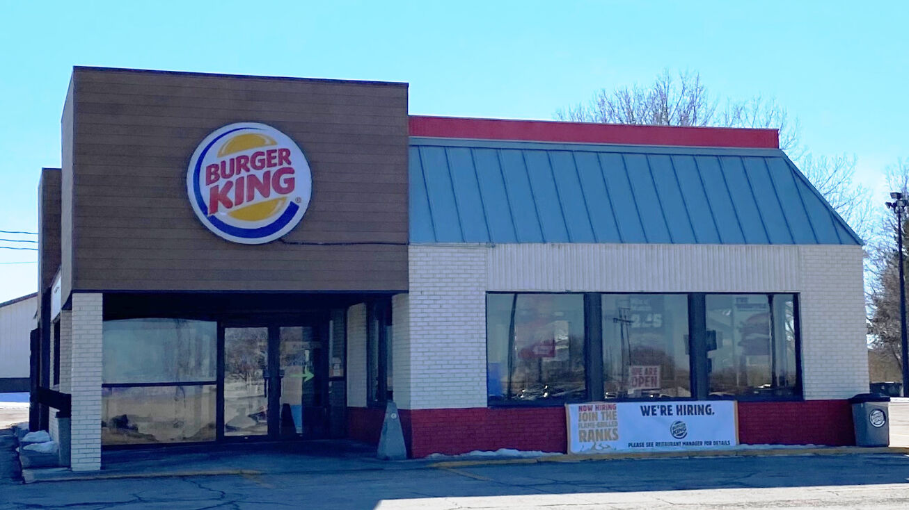 2209 Circle Dr W, Spirit Lake, IA 51360 | Crexi.com