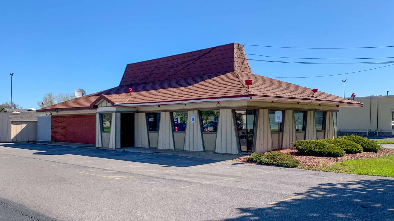 2239 Downer St, Baldwinsville, NY 13027