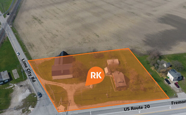 image of property at 8820 FREMONT PIKE Perrysburg OH 43551-4205