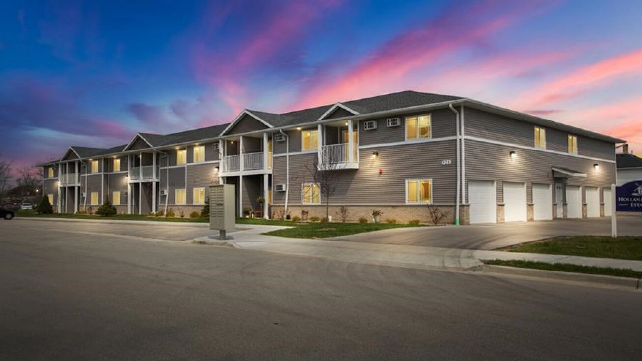 926 Superior Ave, Oostburg, WI 53070 Multifamily Property for Sale