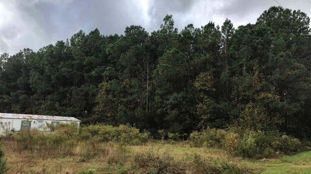 3980 Herring Rd, Rose Hill, NC 28458