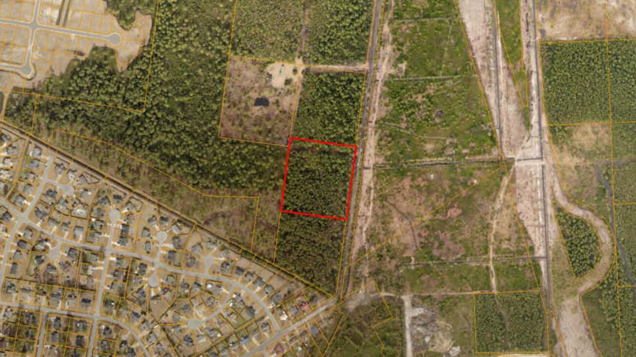 1423 Crooked Pine Rd, Wilmington, NC 28411