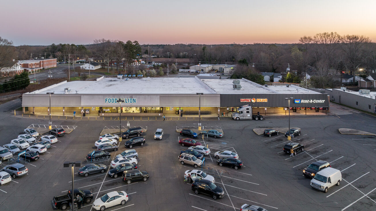 105 W Garrison Blvd, Gastonia, NC 28052