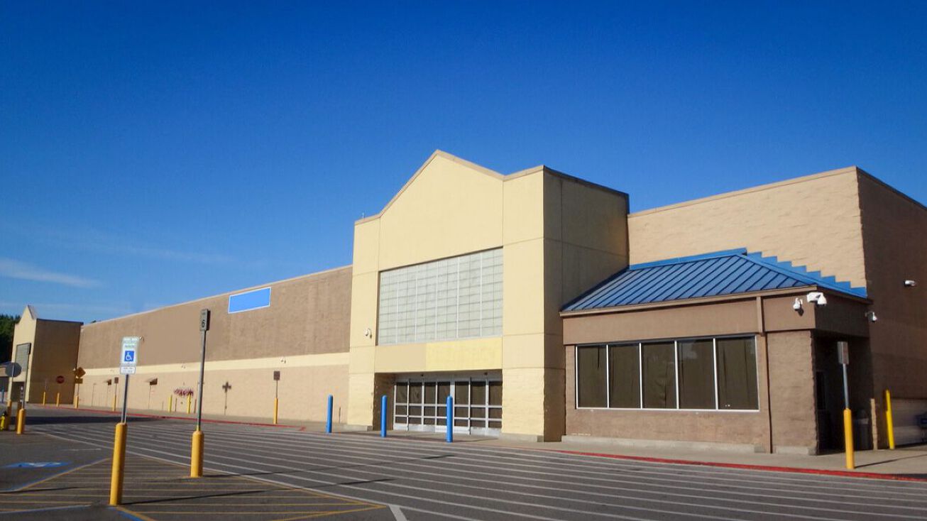 Pictures of Industrial property located at 1229 Northwest Evangeline Throughway, Lafayette, LA 70501 for sales - image #1