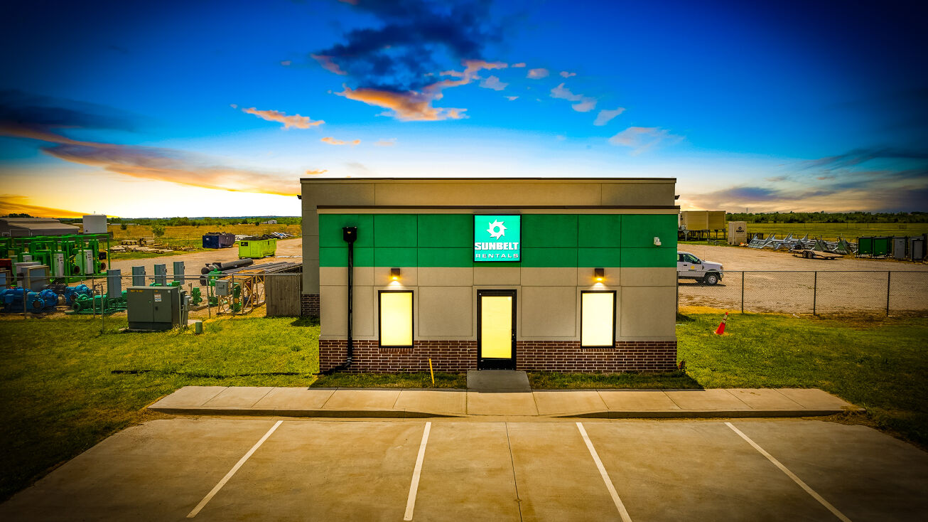 963 West Pikes Peak Road, Chickasha, OK 73018