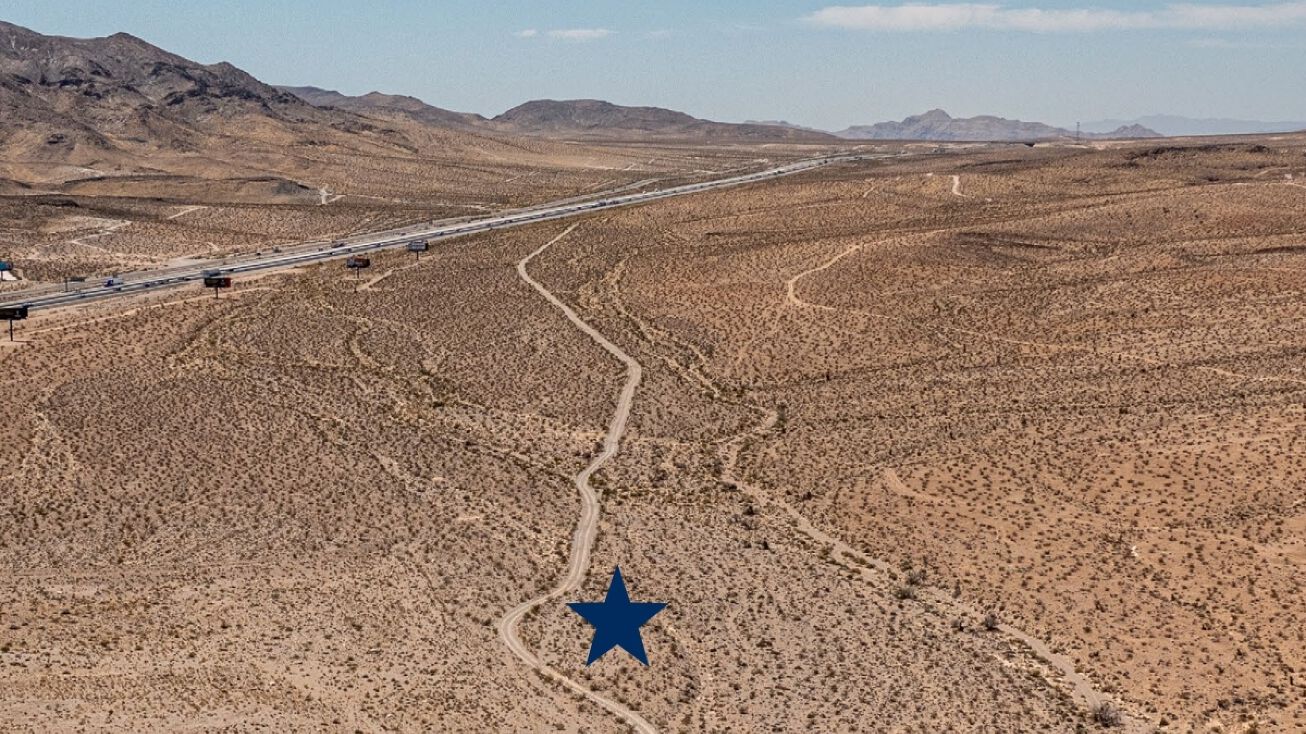 15500 Arville St, Sloan, NV 89054