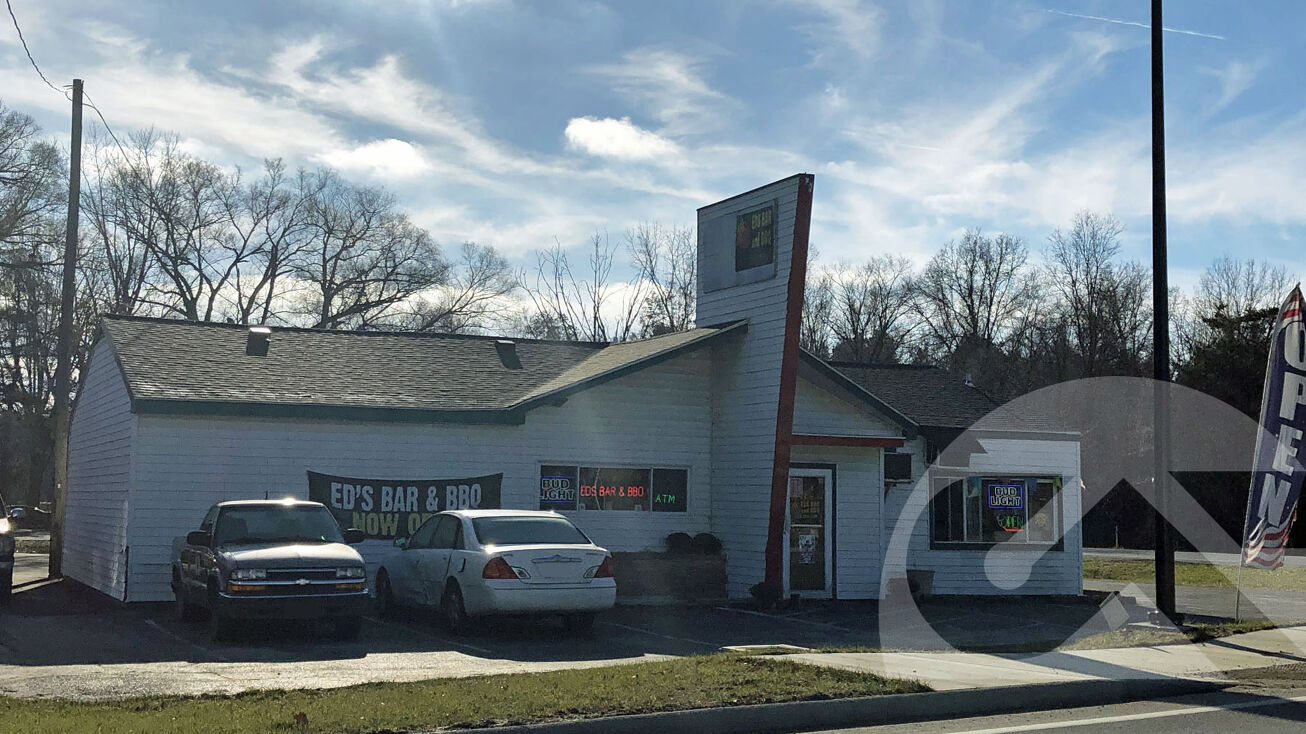 Pictures of Multifamily, Retail property located at 10151 Maumee Western Rd, Monclova, OH 43542 for sales - image #1
