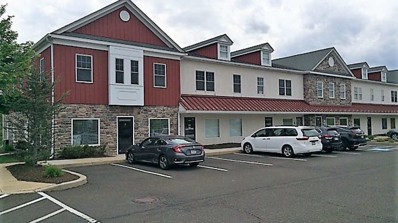 6041 Kellers Church Rd, Plumsteadville, PA 18947