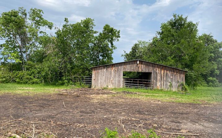Pictures of Land property located at 1717 Caroline St, Dickinson, TX 77539 for sales - image #1
