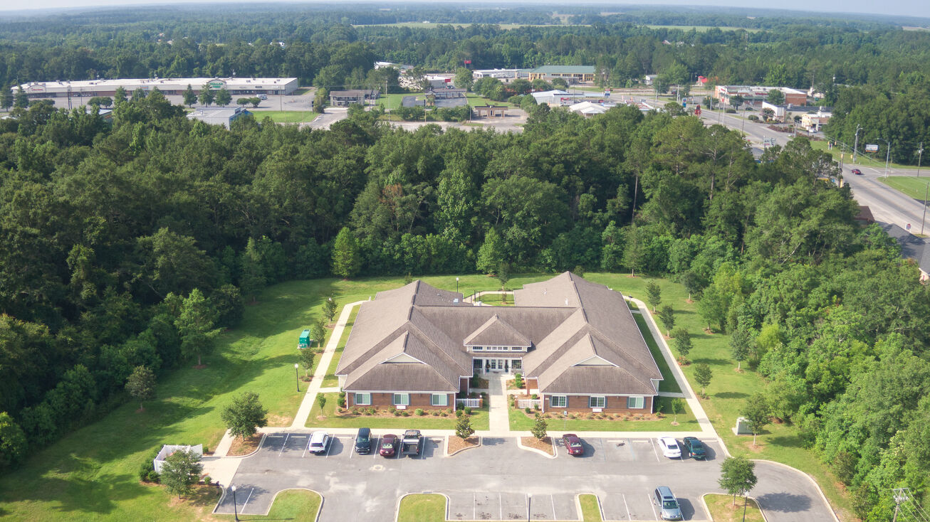 140 McRae St, Atmore, AL 36502