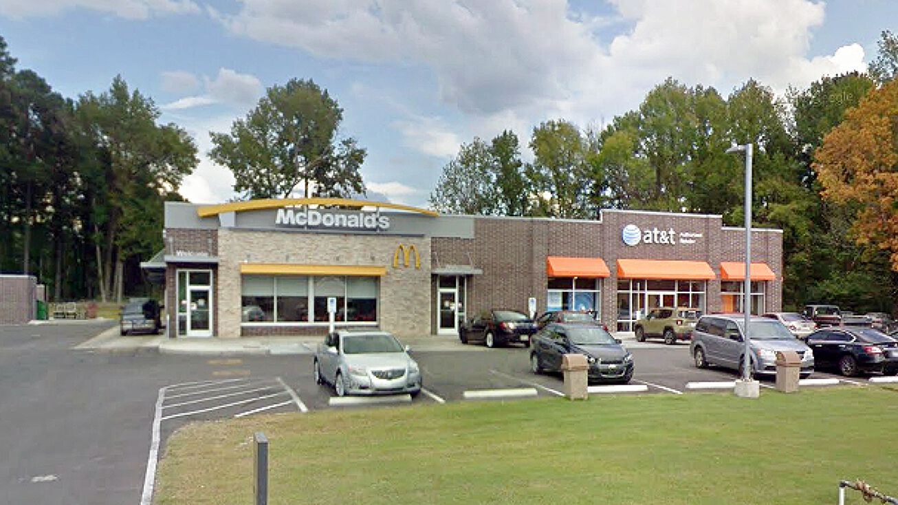 1230 N Edgar St, Fordyce, AR 71742