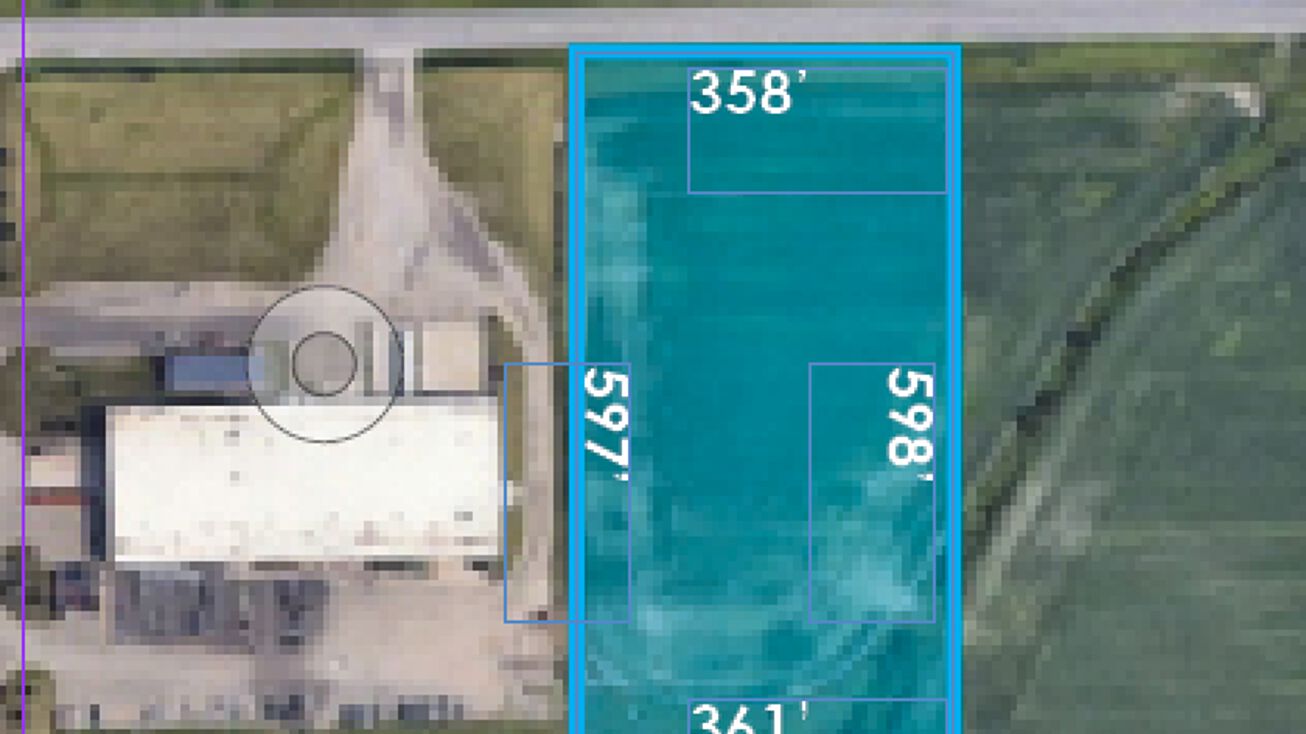 96 E 64th St, Holland, MI 49423