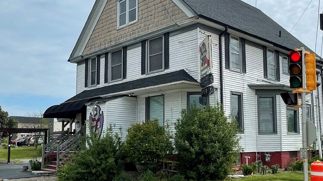 10404 N Port Washington Rd, Mequon, WI 53092