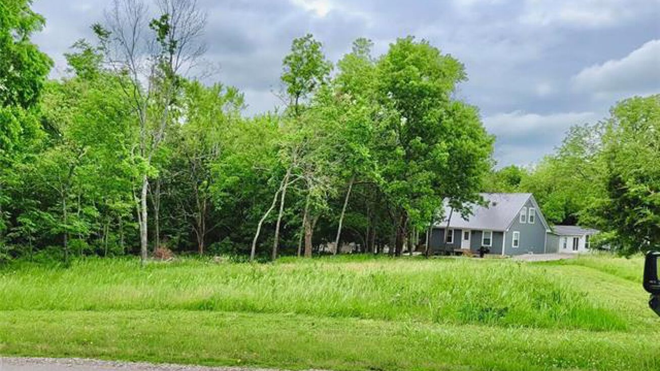 54 Foothills Trail, Linn Valley, KS 66040