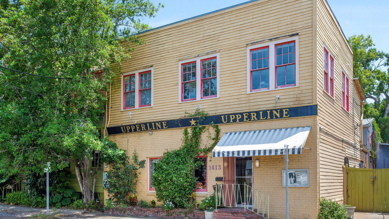 Pictures of Retail property located at 1413 Upperline St, New Orleans, LA 70115 for sales - image #1