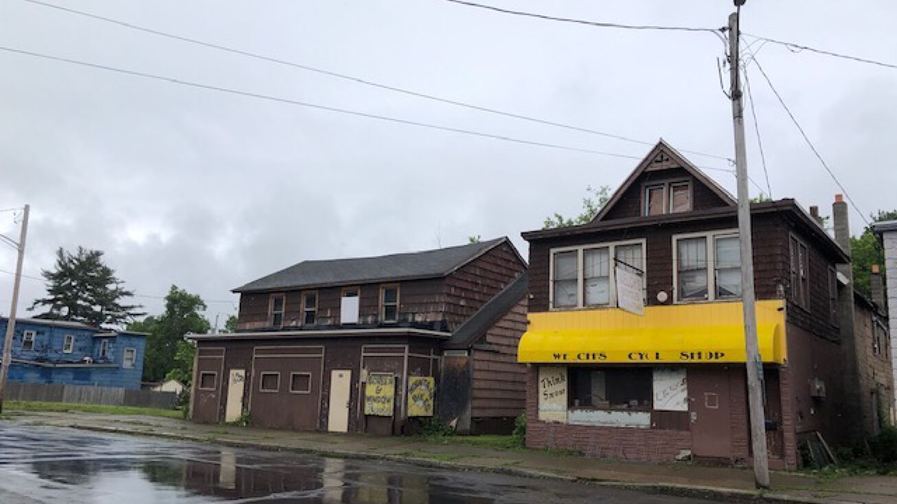 1110 Whitesboro St, Utica, NY 13502