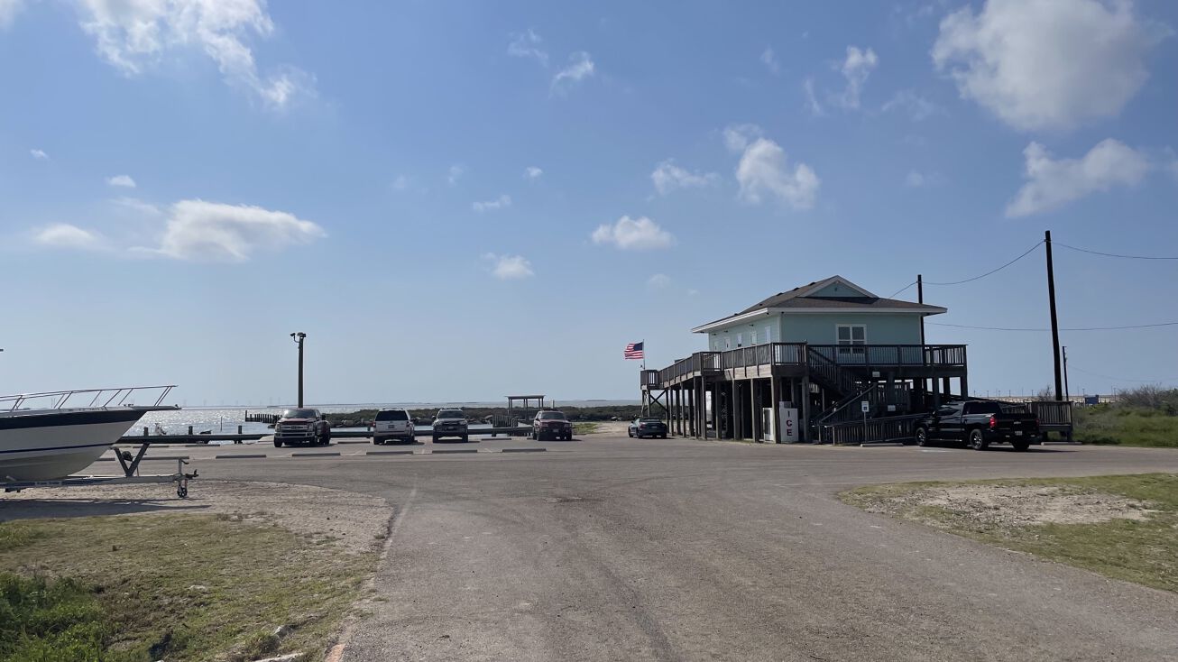 101 Skipper Ln, Corpus Christi, TX 78418