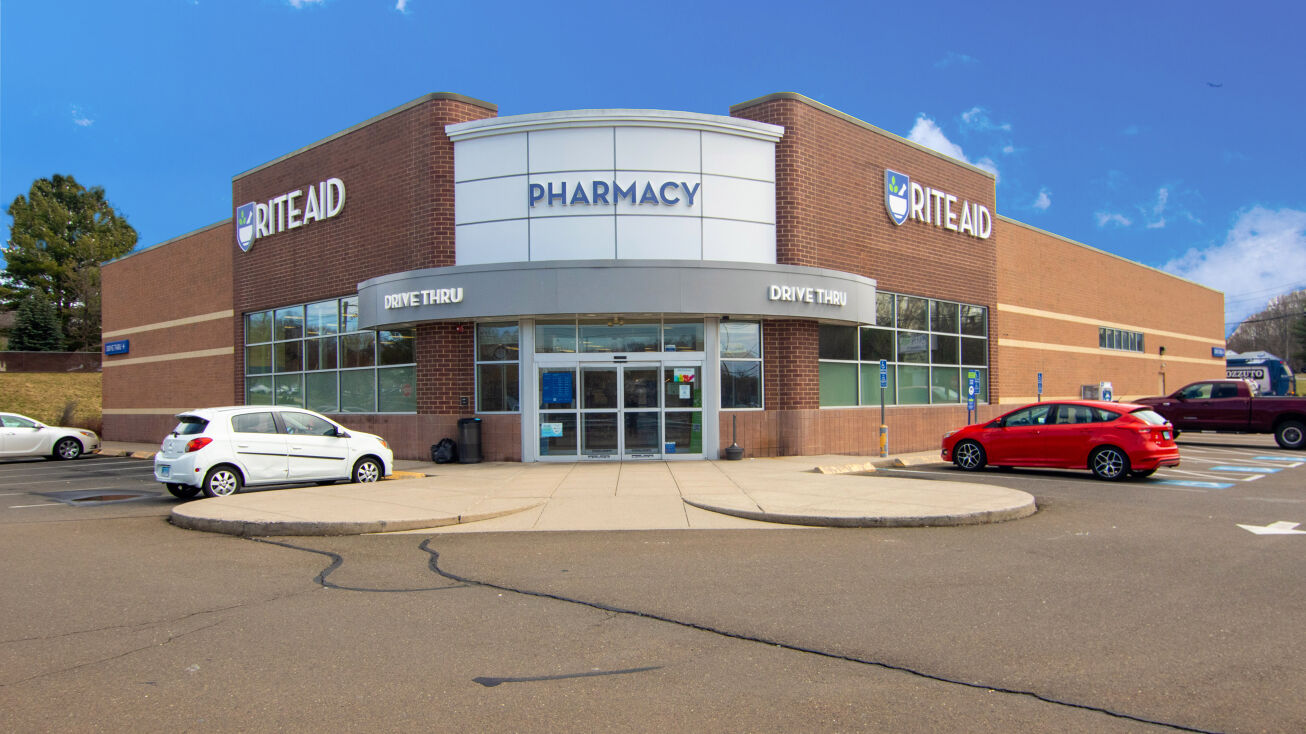 645 Foxon Rd, East Haven, CT 06513